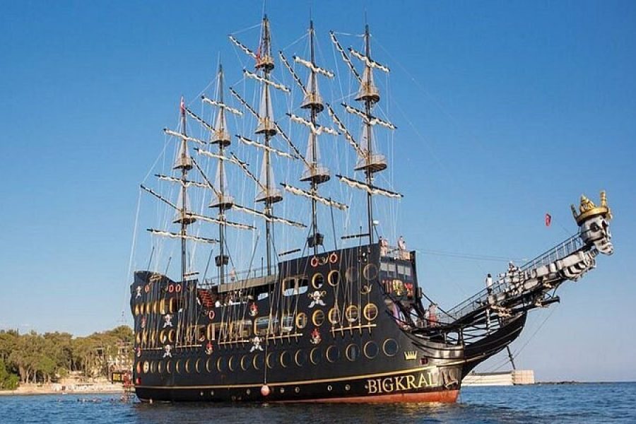 Big Kral Pirate Boat Tour